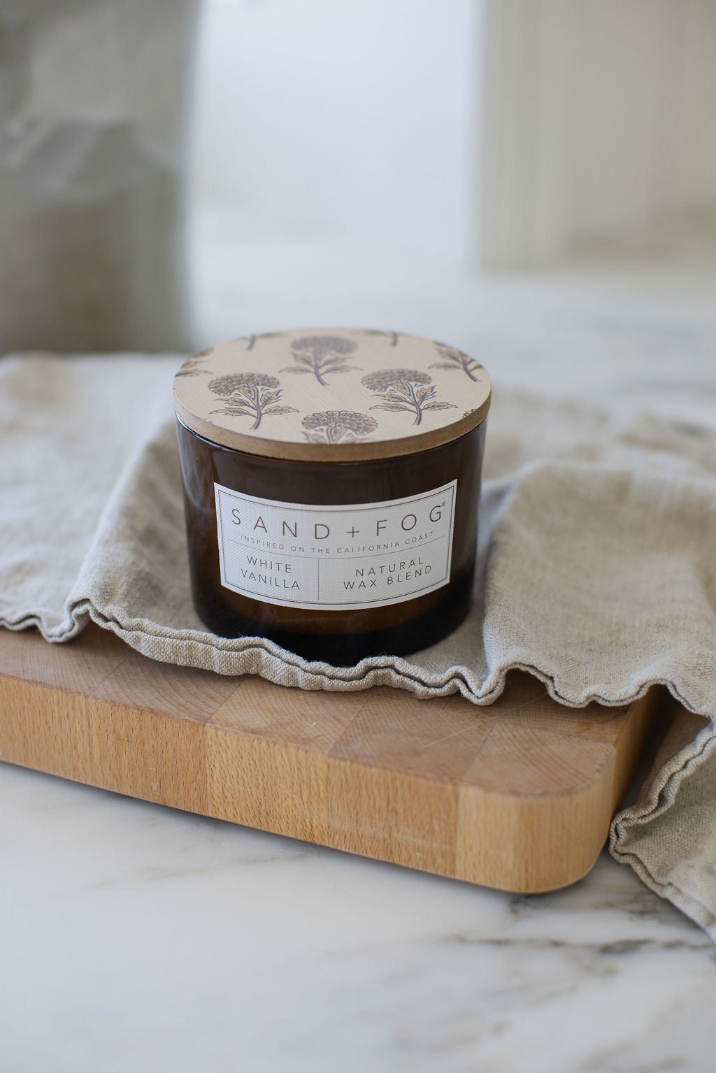 White Vanilla 12 oz scented candle